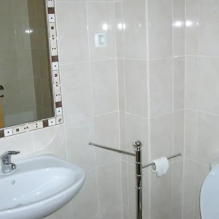 Beautiful 2-bed In Olhos De Agua Albufeira