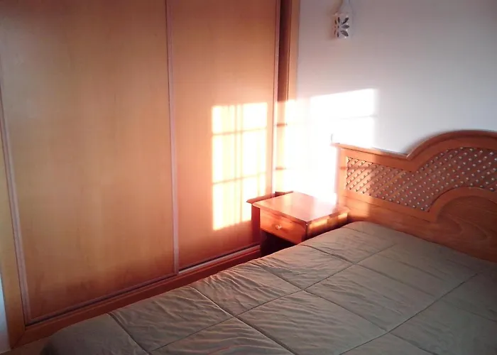 Beautiful 2-bed In Olhos De Agua Apartment