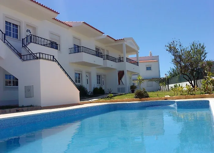 Beautiful 2-bed In Olhos De Agua Apartamento